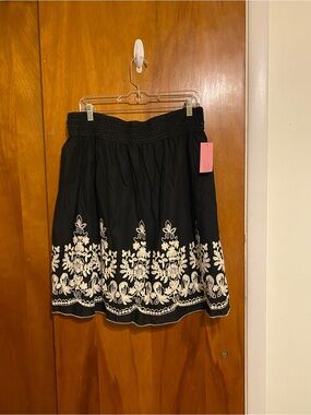 Metro Wear Black Skirt with White Floral Embroidery